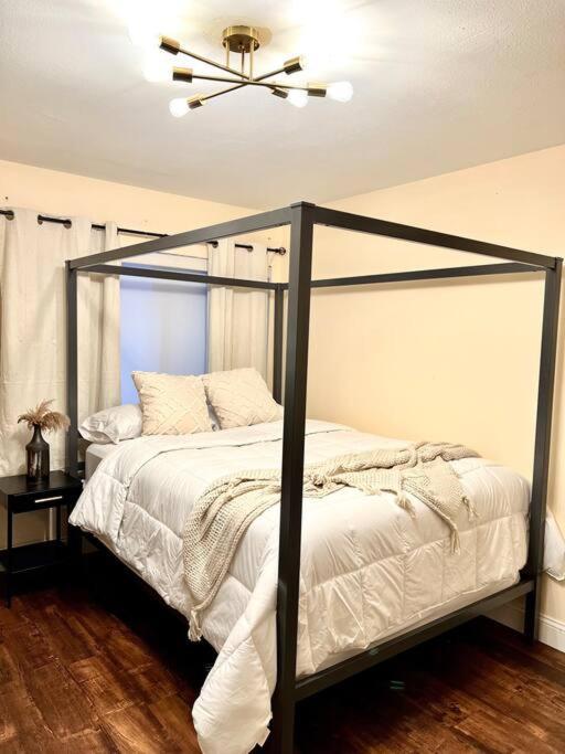 Elegant Hollywood Retreat - Spacious 2Br 2Ba Condo With Resort-Style Amenities Los Angeles Exteriér fotografie