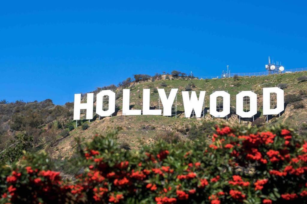 Elegant Hollywood Retreat - Spacious 2Br 2Ba Condo With Resort-Style Amenities Los Angeles Exteriér fotografie