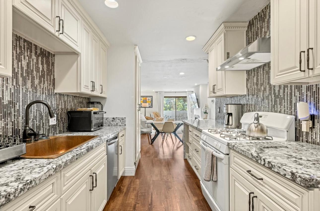 Elegant Hollywood Retreat - Spacious 2Br 2Ba Condo With Resort-Style Amenities Los Angeles Exteriér fotografie