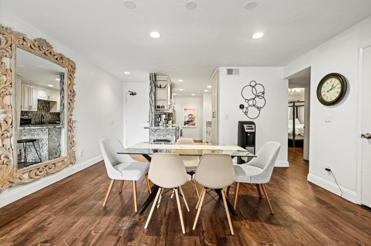 Elegant Hollywood Retreat - Spacious 2Br 2Ba Condo With Resort-Style Amenities Los Angeles Exteriér fotografie